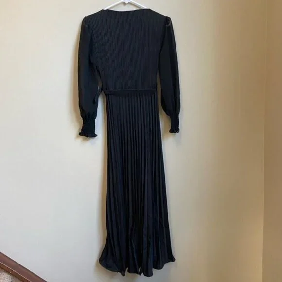 Black Long Sleeves Pleated Dress One-Size - Picture 3 of 5